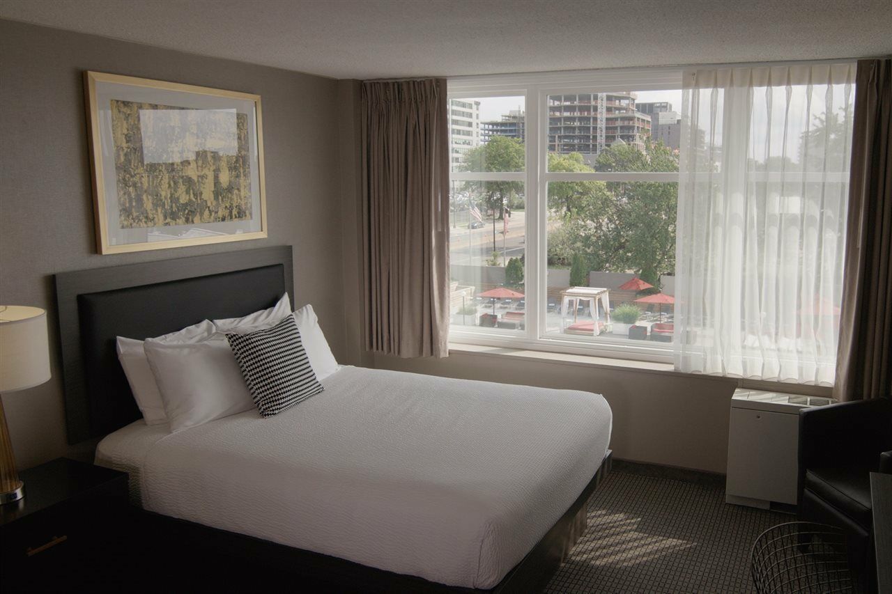 Capitol Skyline 4*